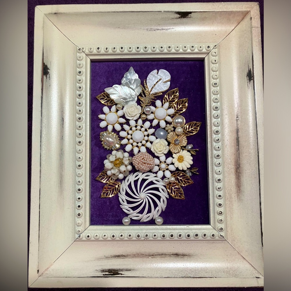 ORIGINAL JEWELRY ART COLLAGE. UNIQUE HANDMADE OOAK GIFT 💝 IDEA. IN CREAM/PURPLE